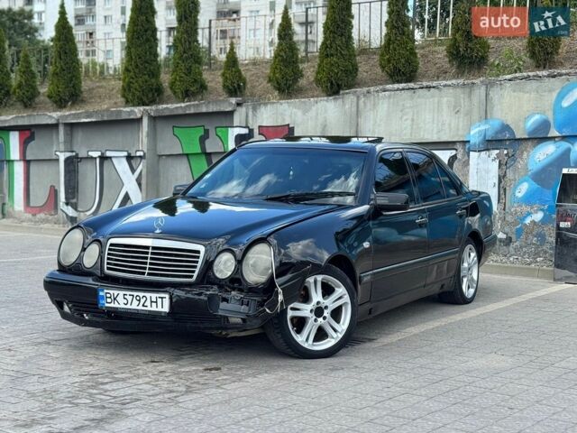 Чорний Мерседес Е-Клас, об'ємом двигуна 2.8 л та пробігом 440 тис. км за 1999 $, фото 1 на Automoto.ua