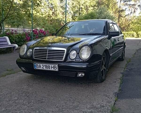 Чорний Мерседес Е-Клас, об'ємом двигуна 2.8 л та пробігом 426 тис. км за 4500 $, фото 1 на Automoto.ua