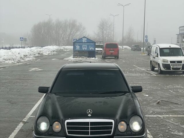 Чорний Мерседес Е-Клас, об'ємом двигуна 2.8 л та пробігом 440 тис. км за 3666 $, фото 1 на Automoto.ua