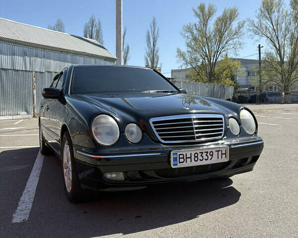 Чорний Мерседес Е-Клас, об'ємом двигуна 3.2 л та пробігом 435 тис. км за 5000 $, фото 1 на Automoto.ua