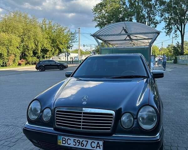 Черный Мерседес Е-Класс, объемом двигателя 2.8 л и пробегом 293 тыс. км за 4000 $, фото 1 на Automoto.ua