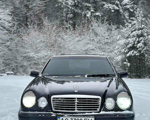 Чорний Мерседес Е-Клас, об'ємом двигуна 2.5 л та пробігом 580 тис. км за 2700 $, фото 1 на Automoto.ua