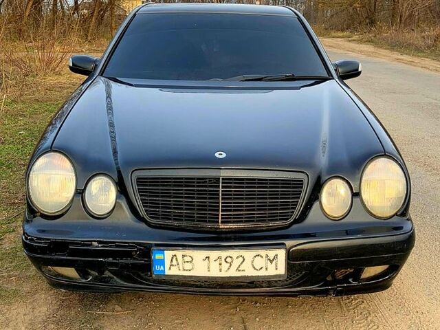 Чорний Мерседес Е-Клас, об'ємом двигуна 2.1 л та пробігом 150 тис. км за 3000 $, фото 1 на Automoto.ua