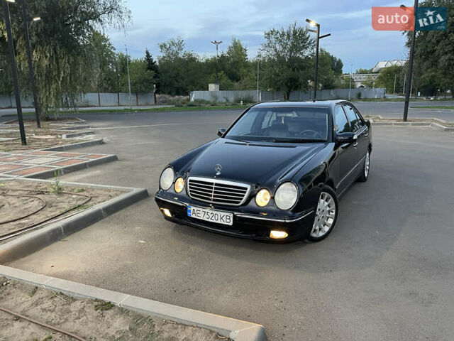 Черный Мерседес Е-Класс, объемом двигателя 4.3 л и пробегом 450 тыс. км за 5700 $, фото 1 на Automoto.ua