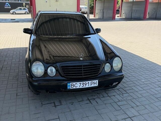 Чорний Мерседес Е-Клас, об'ємом двигуна 2 л та пробігом 360 тис. км за 2400 $, фото 1 на Automoto.ua