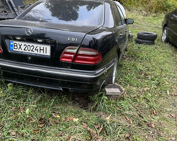 Чорний Мерседес Е-Клас, об'ємом двигуна 3.22 л та пробігом 420 тис. км за 2000 $, фото 1 на Automoto.ua