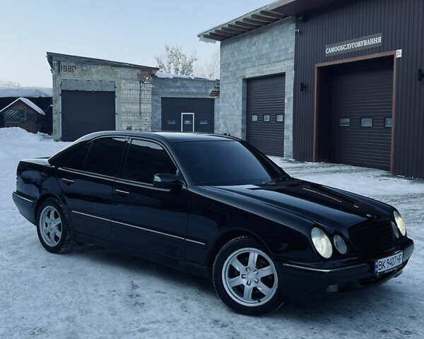 Чорний Мерседес Е-Клас, об'ємом двигуна 3.22 л та пробігом 400 тис. км за 4300 $, фото 1 на Automoto.ua