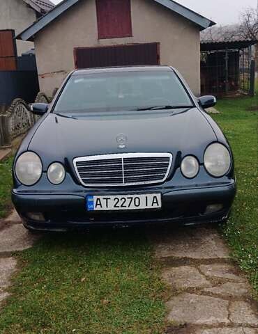 Черный Мерседес Е-Класс, объемом двигателя 2 л и пробегом 221 тыс. км за 3600 $, фото 1 на Automoto.ua