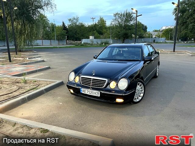 Чорний Мерседес Е-Клас, об'ємом двигуна 4.2 л та пробігом 450 тис. км за 5500 $, фото 1 на Automoto.ua