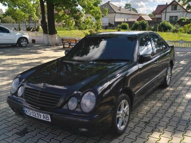 Чорний Мерседес Е-Клас, об'ємом двигуна 3.2 л та пробігом 470 тис. км за 4200 $, фото 1 на Automoto.ua