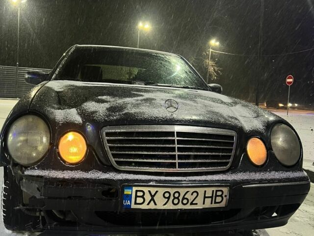 Черный Мерседес Е-Класс, объемом двигателя 2.1 л и пробегом 380 тыс. км за 3200 $, фото 1 на Automoto.ua