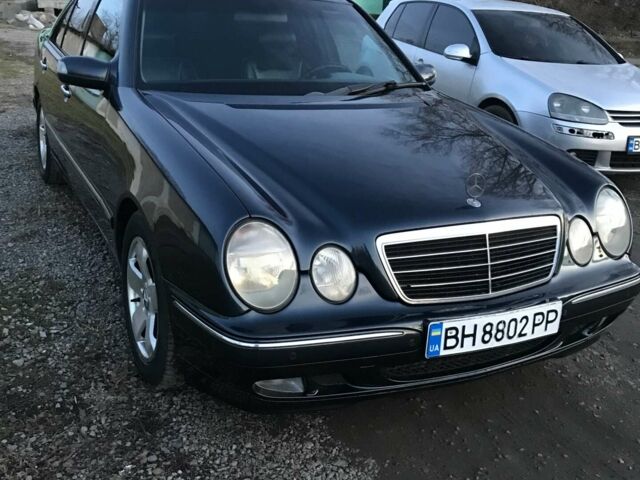 Чорний Мерседес Е-Клас, об'ємом двигуна 3.2 л та пробігом 425 тис. км за 5700 $, фото 1 на Automoto.ua