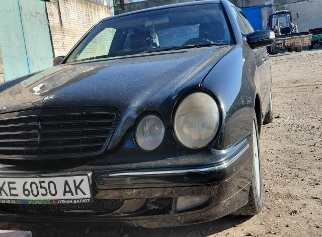 Чорний Мерседес Е-Клас, об'ємом двигуна 4.3 л та пробігом 300 тис. км за 3201 $, фото 1 на Automoto.ua