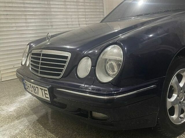 Чорний Мерседес Е-Клас, об'ємом двигуна 3.2 л та пробігом 460 тис. км за 5000 $, фото 1 на Automoto.ua