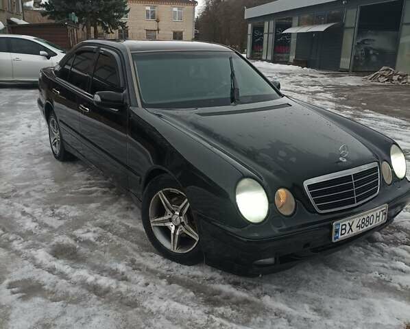 Черный Мерседес Е-Класс, объемом двигателя 2.2 л и пробегом 400 тыс. км за 3899 $, фото 1 на Automoto.ua