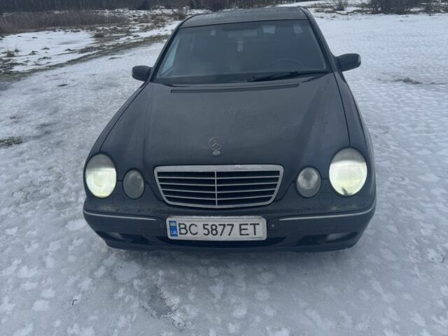 Черный Мерседес Е-Класс, объемом двигателя 3.2 л и пробегом 350 тыс. км за 3200 $, фото 1 на Automoto.ua