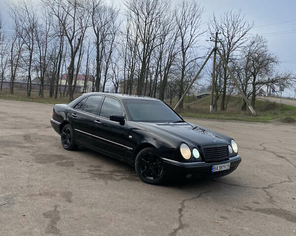 Чорний Мерседес Е-Клас, об'ємом двигуна 2.8 л та пробігом 270 тис. км за 3450 $, фото 1 на Automoto.ua
