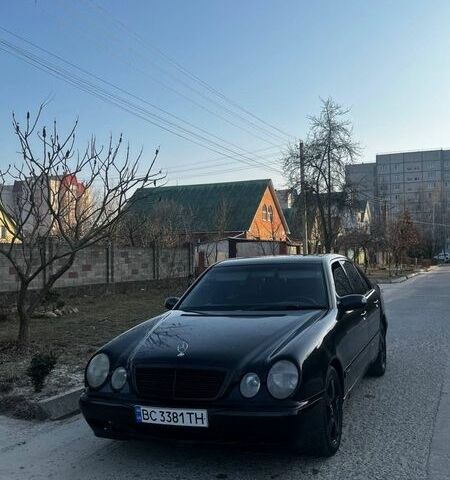 Черный Мерседес Е-Класс, объемом двигателя 2.1 л и пробегом 490 тыс. км за 3000 $, фото 1 на Automoto.ua
