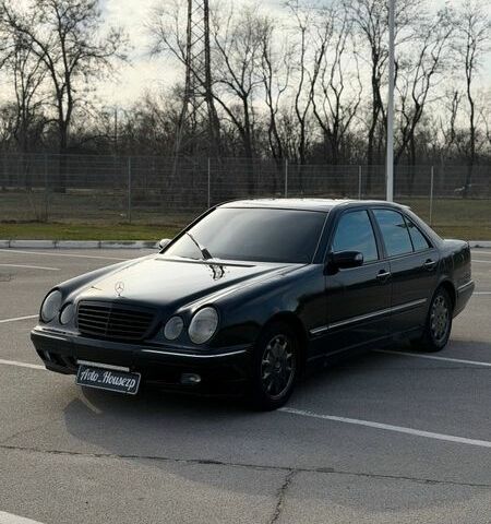 Черный Мерседес Е-Класс, объемом двигателя 2.69 л и пробегом 500 тыс. км за 3700 $, фото 1 на Automoto.ua