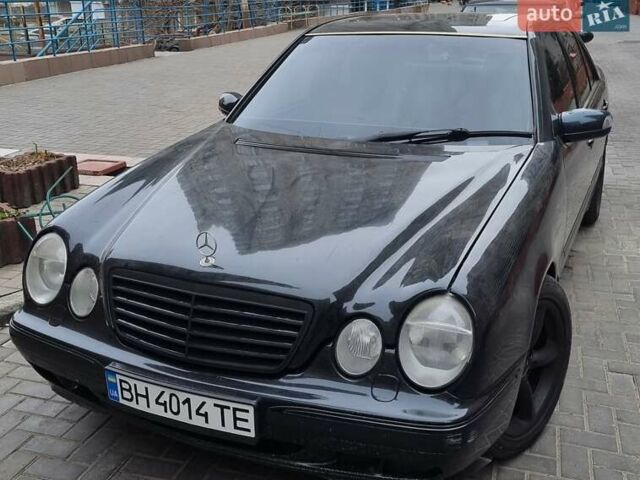 Мерседес Е-Класс 2001 в Одессе на Automoto.ua Черный Мерседес Е-Класс, объемом двигателя 4.27 л и пробегом 381 тыс. км за 4500 $, фото 1 на Automoto.ua