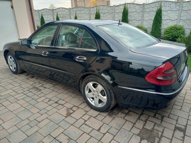 Черный Мерседес Е-Класс, объемом двигателя 2.7 л и пробегом 450 тыс. км за 7000 $, фото 1 на Automoto.ua