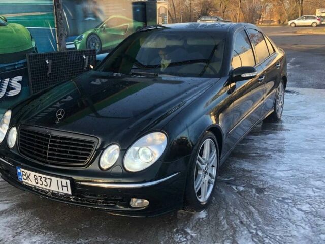 Черный Мерседес Е-Класс, объемом двигателя 2.7 л и пробегом 400 тыс. км за 7000 $, фото 1 на Automoto.ua