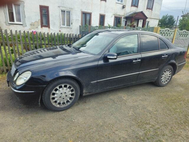 Черный Мерседес Е-Класс, объемом двигателя 0 л и пробегом 428 тыс. км за 7200 $, фото 1 на Automoto.ua