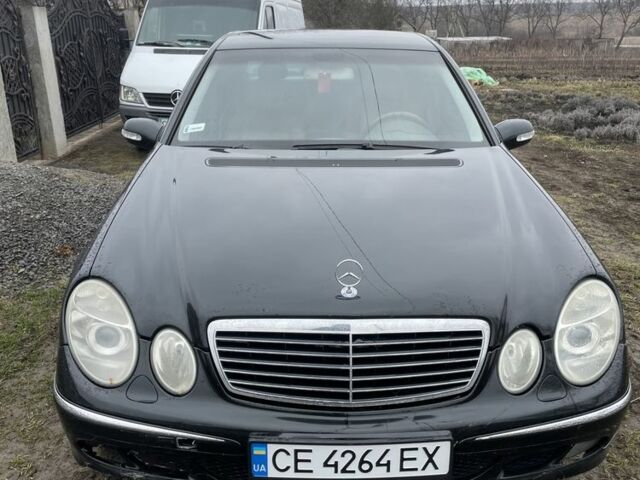Черный Мерседес Е-Класс, объемом двигателя 2.7 л и пробегом 400 тыс. км за 5500 $, фото 1 на Automoto.ua