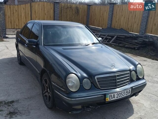 Чорний Мерседес Е-Клас, об'ємом двигуна 2.1 л та пробігом 372 тис. км за 3200 $, фото 1 на Automoto.ua
