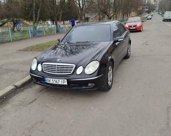 Черный Мерседес Е-Класс, объемом двигателя 2.7 л и пробегом 350 тыс. км за 6000 $, фото 1 на Automoto.ua