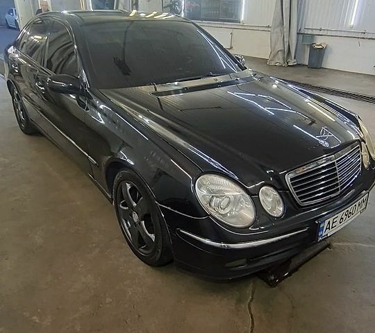 Черный Мерседес Е-Класс, объемом двигателя 2.7 л и пробегом 333 тыс. км за 6800 $, фото 1 на Automoto.ua