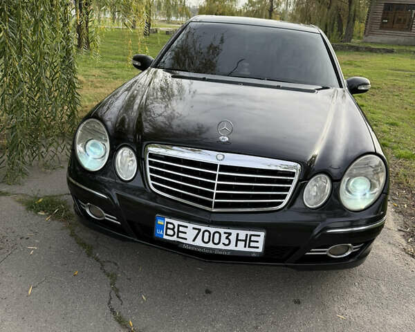 Мерседес Е-Класс 2002 в Николаеве на Automoto.ua Черный Мерседес Е-Класс, объемом двигателя 1.8 л и пробегом 340 тыс. км за 6200 $, фото 1 на Automoto.ua