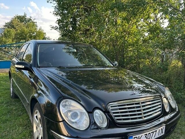 Чорний Мерседес Е-Клас, об'ємом двигуна 2.7 л та пробігом 353 тис. км за 6300 $, фото 1 на Automoto.ua