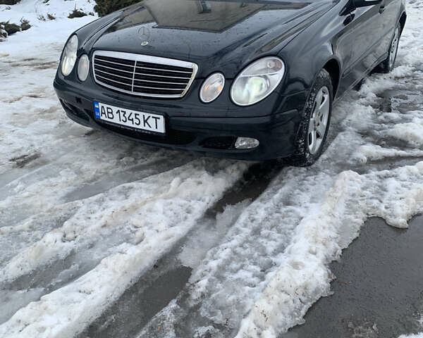 Черный Мерседес Е-Класс, объемом двигателя 1.8 л и пробегом 445 тыс. км за 5500 $, фото 1 на Automoto.ua