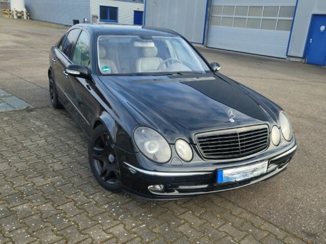 Чорний Мерседес Е-Клас, об'ємом двигуна 3 л та пробігом 327 тис. км за 1874 $, фото 1 на Automoto.ua