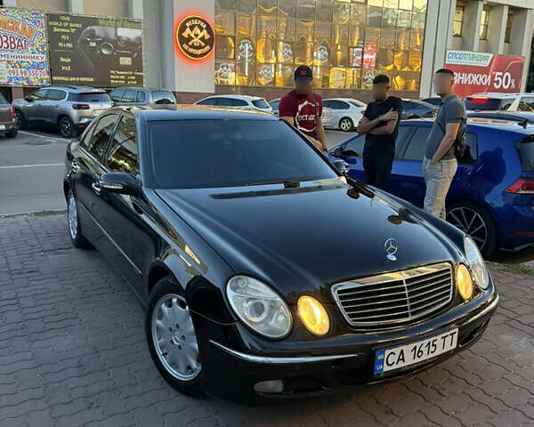 Черный Мерседес Е-Класс, объемом двигателя 1.8 л и пробегом 290 тыс. км за 5500 $, фото 1 на Automoto.ua