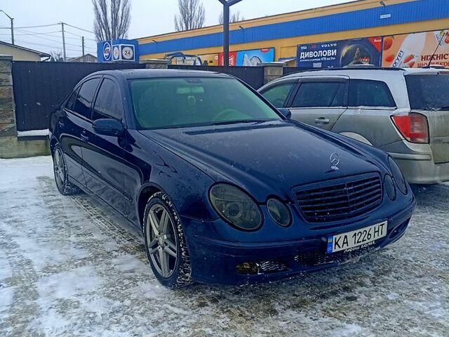 Черный Мерседес Е-Класс, объемом двигателя 1.8 л и пробегом 402 тыс. км за 6800 $, фото 1 на Automoto.ua