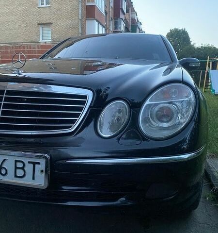 Чорний Мерседес Е-Клас, об'ємом двигуна 1.8 л та пробігом 293 тис. км за 6500 $, фото 1 на Automoto.ua