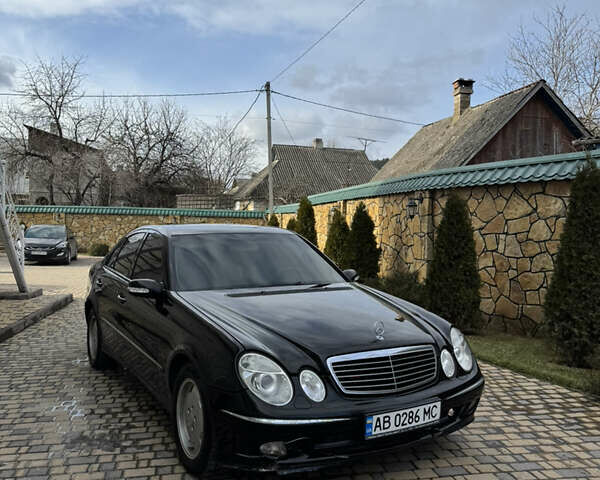Черный Мерседес Е-Класс, объемом двигателя 3.2 л и пробегом 550 тыс. км за 5950 $, фото 1 на Automoto.ua