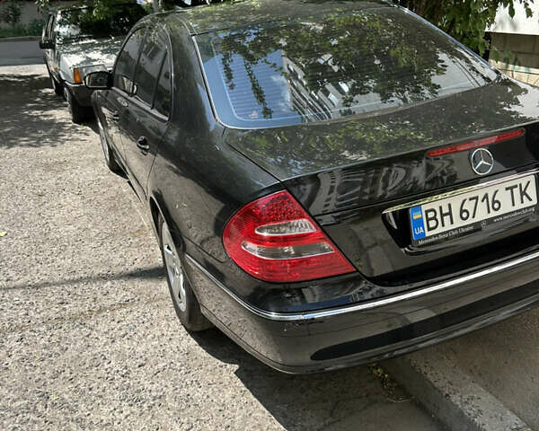 Черный Мерседес Е-Класс, объемом двигателя 2.6 л и пробегом 175 тыс. км за 7950 $, фото 1 на Automoto.ua