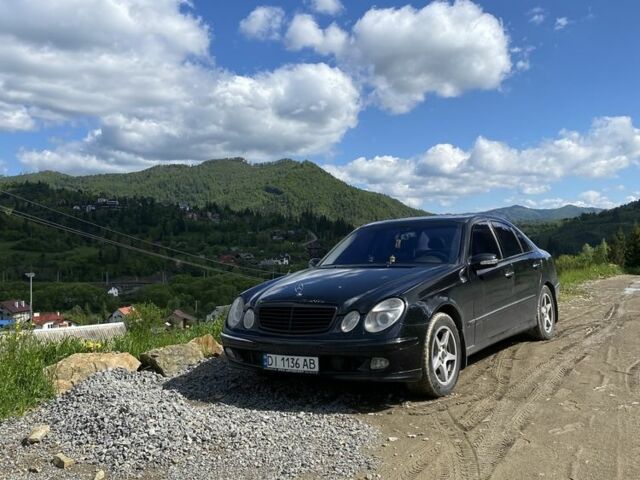 Черный Мерседес Е-Класс, объемом двигателя 2.6 л и пробегом 220 тыс. км за 4800 $, фото 1 на Automoto.ua