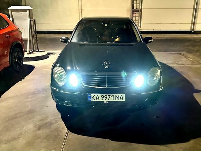 Черный Мерседес Е-Класс, объемом двигателя 3.7 л и пробегом 200 тыс. км за 6200 $, фото 1 на Automoto.ua