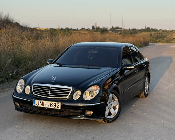 Черный Мерседес Е-Класс, объемом двигателя 2.7 л и пробегом 399 тыс. км за 3999 $, фото 1 на Automoto.ua