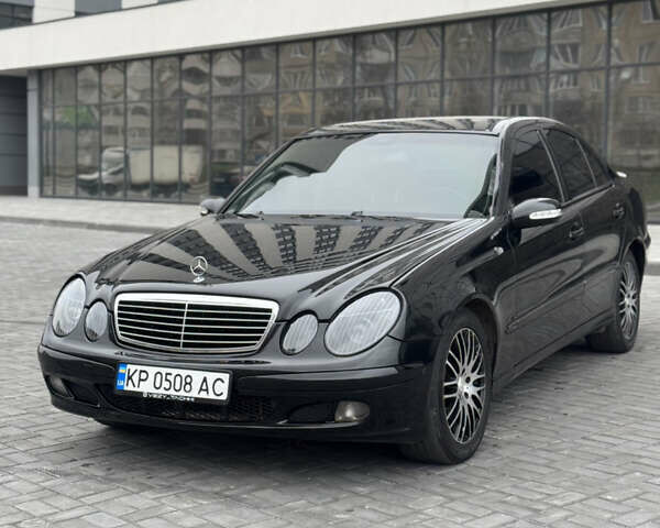 Черный Мерседес Е-Класс, объемом двигателя 2.6 л и пробегом 265 тыс. км за 5500 $, фото 1 на Automoto.ua