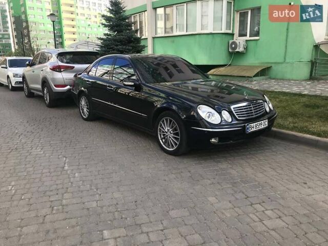 Чорний Мерседес Е-Клас, об'ємом двигуна 5 л та пробігом 251 тис. км за 8700 $, фото 1 на Automoto.ua