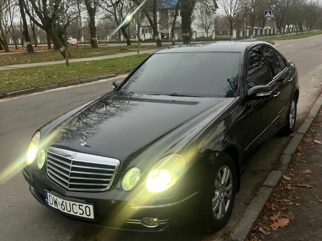 Чорний Мерседес Е-Клас, об'ємом двигуна 3.2 л та пробігом 240 тис. км за 3999 $, фото 1 на Automoto.ua