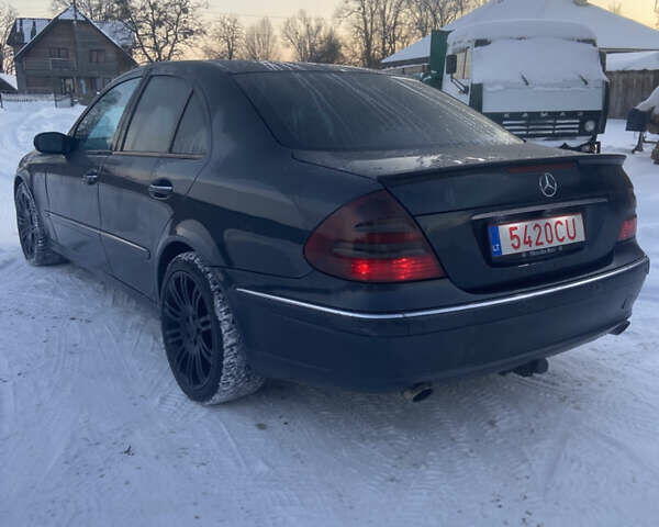Черный Мерседес Е-Класс, объемом двигателя 2.7 л и пробегом 333 тыс. км за 4489 $, фото 1 на Automoto.ua