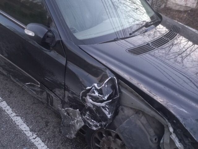 Чорний Мерседес Е-Клас, об'ємом двигуна 1.8 л та пробігом 300 тис. км за 3500 $, фото 1 на Automoto.ua