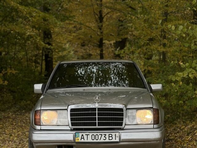 Черный Мерседес Е-Класс, объемом двигателя 3.2 л и пробегом 375 тыс. км за 1850 $, фото 1 на Automoto.ua