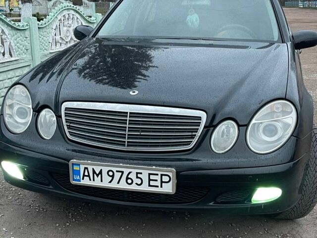 Черный Мерседес Е-Класс, объемом двигателя 1.8 л и пробегом 440 тыс. км за 5500 $, фото 1 на Automoto.ua